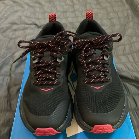 🌺HOKA black with red trim challenger ATR 6 GTX tennis shoes.  7 - Picture 5 of 9